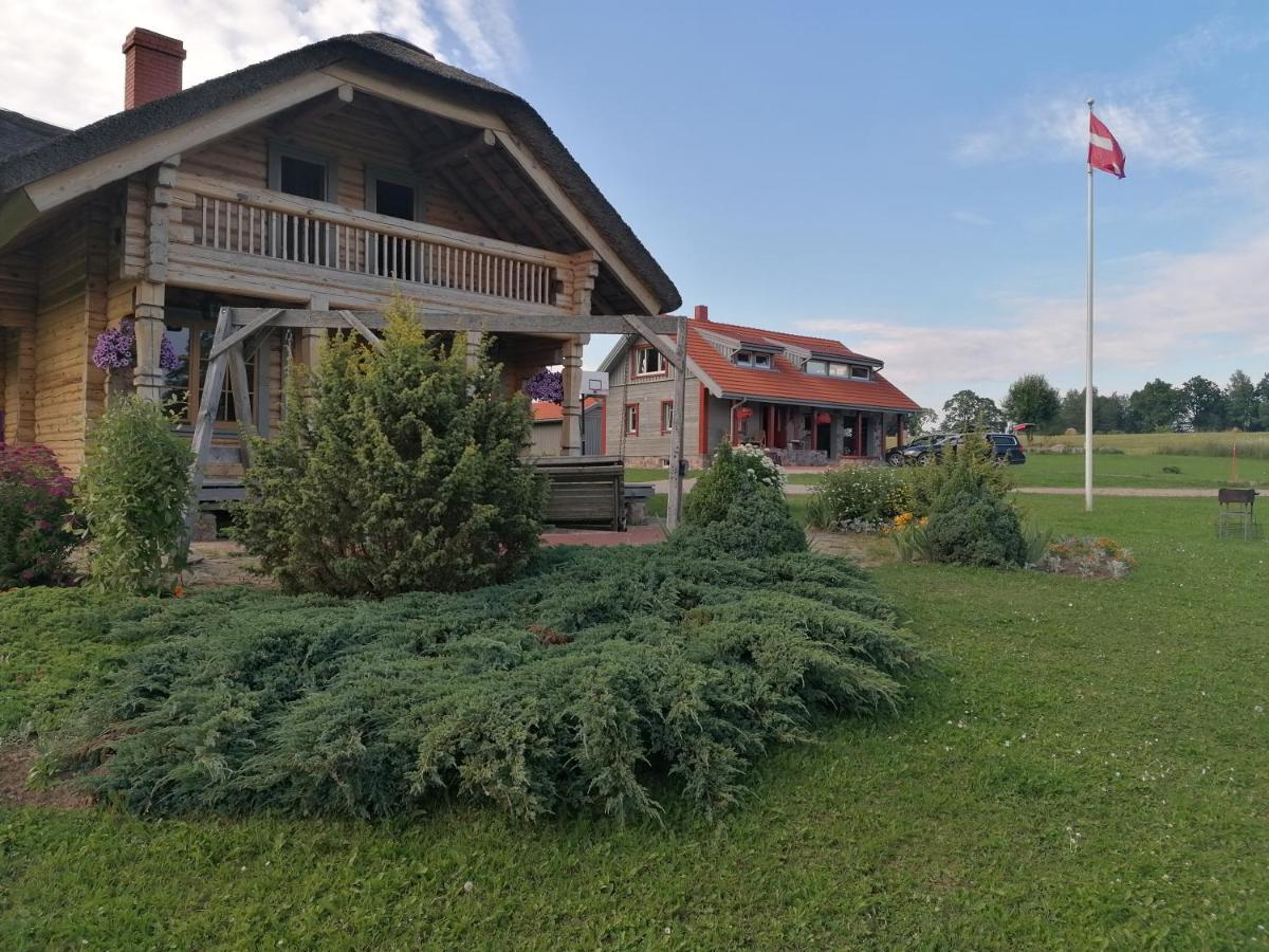 Guest House Unguri Stalbe Екстер'єр фото